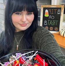 Ella and Raegan are excited to serve you in Covington! 😻 Be sure to bring  those kiddos by for candy! 🍭🍬