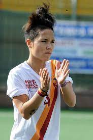 Наингголан раджа / radja nainggolan. Jonas Adnan Giaever On Twitter Fun Fact Radja Nainggolan Has A Twin Sister Riana Who Plays For Roma S Women S Team Also Has Crazy Hairstyle Http T Co Txwartypxa