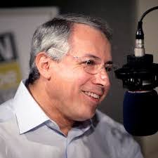 Arnold Chase's Instagram, Twitter & Facebook