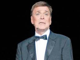 Υπήρξε μέλος του κόμματος, με σημαντική. Giwrgos Marinos O An8rwpos Poy Ton Frontizei Spaei Th Siwph Toy