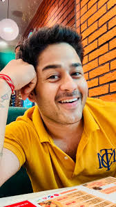 🤭🫣😬#varunrawat @official_varunrawat , #forever #songsong #keepgoing  #reelsındia #reelsi̇nstagram #foryou #feature #instagram #instalike