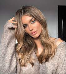 Chloe Lloyd On Instagram Home Sweet Home My Hair Colour Has Been A Total Dream This Year All Thanks To Jackhow Light Brown Hair Hair Color Hair Styles