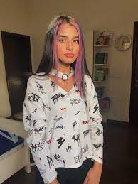 Follow the easy guidelines given you should arrange every tool and accessories before coloring of hair so that you need not to run for every missing thing and drip the color. 7 Hair Color Streaks Ideas Hair Color Streaks Hair Streaks Hair Inspo Color