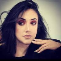 Roberta Maier's Instagram, Twitter & Facebook