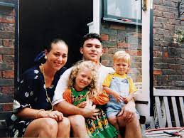 He and we can see that when he lost his mum at 10, he sort of blanked her out, because it was all so painful and traumatic, and he kept it that way. Aubgml6td2euhm
