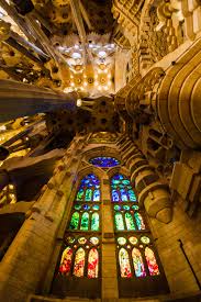They serve a variety of healthy meals; Sagrada Familia Barcelona Gaudi S Unvollendetes Bauwerk