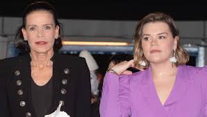 1992 begann stéphanie eine beziehung zu ihrem leibwächter daniel ducruet, aus der ihre ersten beiden kinder louis und pauline hervorgingen. Stephanie Von Monaco Ganz Schon Attraktiv So Sieht Ihr Ex Heute Aus Bunte De