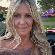 Are there local exterior painters in the Utica area?