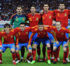 Na espanha não é costume incluir o sobrenome de um dos cônjuges ao nome do outro. Espanha Revela Pre Lista De Convocados A Copa De 2010 Com Presenca Brasileira Virgula