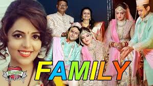Sugandha Mishra Family With Parents, Husband, Brother, Sister, Career and  Biography