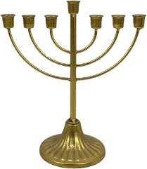 Amazon.com: LAFANDE Menorá de Hanukkah dorada, candelabro decorativo para  Janucá, menorá de metal dorado para ceremonia navideña de Hanukkah : Hogar  y Cocina