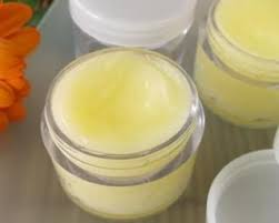 Recette De Baume A Levres Hydratant Au Citron Recette Recettes De Baume Baume A Levres Recette Beaute
