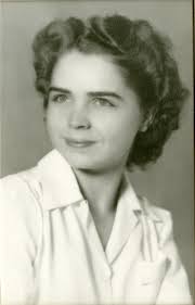 Betty Irene's Instagram, Twitter & Facebook