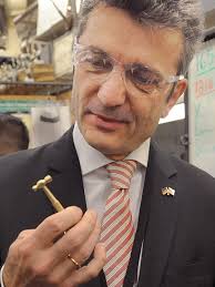 German consul general tours Diman machine shop