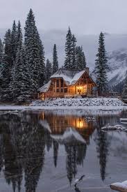 1001 Photos Fantastiques De Paysage Enneige Maison Au Bord Du Lac Cabane Pour Hiver Maison En Rondins