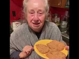 Chocolate Chip Oatmeal Cookies Cooking With Brenda Gantt Youtube Chocolate Chip Oatmeal Oatmeal Chocolate Chip Cookies Oatmeal Cookies