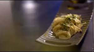 Nuovo appuntamento con alessandro borghese 4 ristoranti. Alessandro Borghese Kitchen Sound Spaghetti E Quasi Mezzanotte Youtube