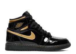 4.5 out of 5 stars 51. Air Jordan 1 Retro High Og Black Metallic Gold Air Jordan 555088 032 Black Black Metallic Gold Flight Club