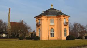 Die Pagodenburg Ist Ein Gartenschlosschen Von Johann Michael Ludwig Rohrer Aus Dem Jahre 1722 In Rastatt Der Pavillon Wurde Hierbei Nach Teehaus Pavillon Haus