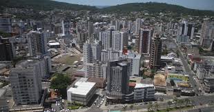 Criciúma é um município brasileiro situado no estado de santa catarina, região sul do país, na mesorregião do sul catarinense, microrregião de criciúma.segundo as estatísticas do ibge de 2020, conta com 217.311 habitantes, sendo a principal cidade da região metropolitana carbonífera, que possui cerca de 600 mil habitantes, além de ser a cidade mais populosa do sul catarinense, a. Como E Morar Em Criciuma Sc Construtora Fontana