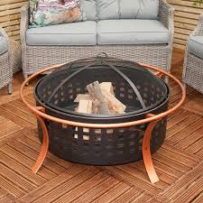 This structure tends to feature stones, bricks, and metal along with a. Oren Deluxe Deep Bowl Fire Pit
