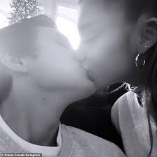As the premier real estate agents in richmond virginia, dalton realty can provide you with all the resources and information you need to buy or sell real estate. Ariana Grande Passionately Kisses Her Real Estate Beau Dalton Gomez Aktuelle Boulevard Nachrichten Und Fotogalerien Zu Stars Sternchen