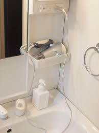 セリア こんなの欲しかった 今までにない 新しい形のフックを発見 インテリア 収納 小さなバスルームの収納 浴室 収納