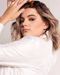 Had to stop and stare😘 Photographer: Steve Ellinger MAU: Dorothy Bosley  #model #Barbie #classy #atxmodel #teenvogue #fashionmagazine #teenfashion  #vougeitalia #mybodymychoice #womansrights