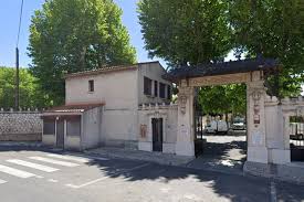 1/2 means in the end of the first half canet roussillon will be leading but the match will end marseille winning. Marseille Des Retraites Violemment Agresses Dans Un Cimetiere