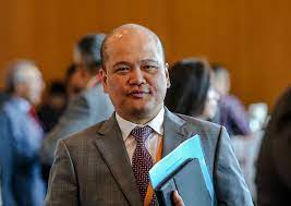 Khazanah'ın görevi malezya'nın uzun vadeli servetini artırmaktır. Khazanah Md Shahril Neither Confirms Nor Denies Leaving Sovereign Wealth Fund Malaysia Malay Mail