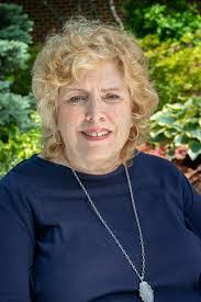 Debbie Kimes's Instagram, Twitter & Facebook