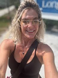 Melissa Kendall's Instagram, Twitter & Facebook