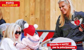 Последние твиты от mara venier(e) (@maraveniere). Mara Venier Gioca Con La Figlia Di Eleonora Daniele Pronte Per Il Battesimo Foto Ultime Notizie Flash