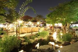 تجربة عشاء في الهواء الطلق وبرامج سهر رائعة بانتظار سكان دبي في مطعمهم المفض ل سفاري نت