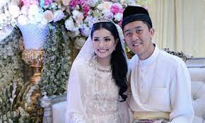 While the akad nikah ceremony was an unforgettable occasion, the two have pinpointed a specific moment that stood out for them both. 5 Selebriti Ini Tidak Lagi Bergelar Kerabat Diraja