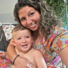 Is Pretend You're Mine by Lucy Score a good series and what other books by  her are recommended?