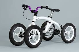 Pin De Ivonne Streu Em Elektro Scooter Carro De Pedal Quadriciclo Bicicletas Legais