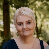 73700+ perfiles de «Ursula -gloria»