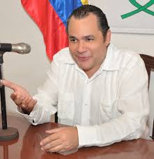 File:Hernán Urbina Joiro.jpg