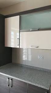 مطبخ لامينيت وهاي جلوس مقشط ألمنيوم Original Kitchens مطابخ اوريجينال