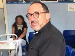 Ischia, prete lascia la tonaca per una parrocchiana