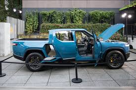 The rivian r1t electric pickup was first supposed to be delivered in 2020, then it was pushed to june this year, then july, and now people won't be seeing. Rivian R1t What S Going On With Rivian S New Pricing Plan Futurecar Com Via Futurecar Media