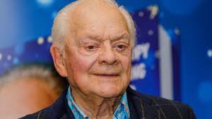 David Jason's quiet life in idyllic village where homes average £600k