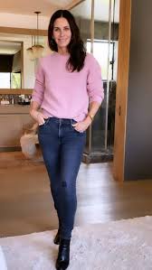 Age, height, weight, husband, kids. Emmy 2020 Looks Jennifer Aniston Courteney Cox To Zendaya Jameela