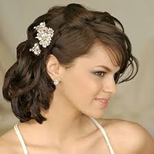 But my friends complain that they aren't many ways they can style it. No Fuss Ways To Figuring Out Short Hair Styles For Your Indian Wedding Bridal Look Wedding Blog