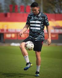 Welcome to the official page of professional footballer dominic tan. Cloudbreakr Asia Influencer Marketing At Scale