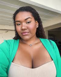 Barbara Batista's Instagram, Twitter & Facebook