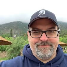 Even injured Sophie Cunningham is going to put herself between Caitlin  Clark and trouble 😂