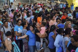 La Cour suprême autorise Trump à maintenir les demandeurs d'asile au Mexique  | La Presse