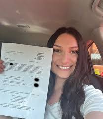 Rochelle Hendricks's Instagram, Twitter & Facebook